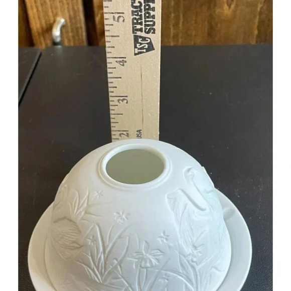 Bone China Tealight T Light Holder With Swan Floral Embossed Design 5 Inch - Picture 6 of 7